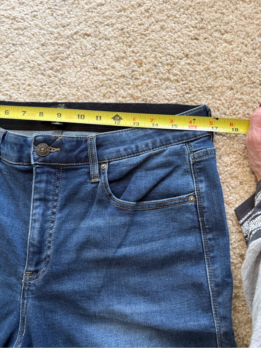 LuLaRoe Dark Blue Denim Jeans with Branded Button - Picture 4 of 6